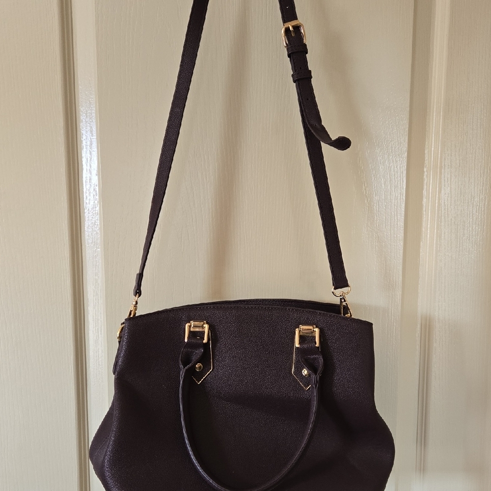 Elegant Black Handbag